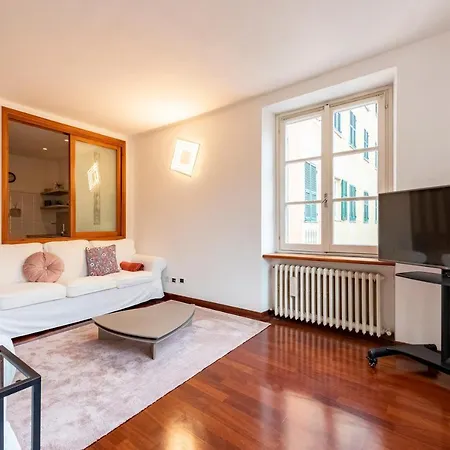 Cavour 9, Apartament *