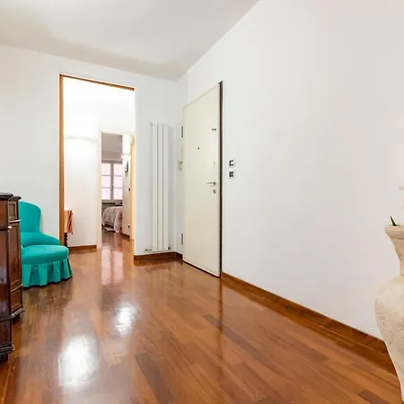Cavour 9 2b 2b 100mq With Private Garage, In Center Of Rapallo, Wifi, Air Conditioned Apartment Rapallo