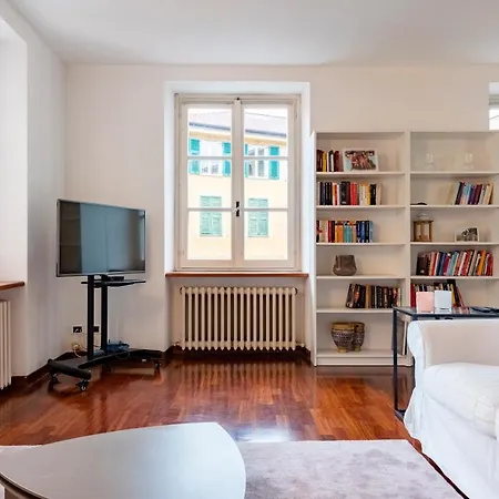 Cavour 9 2b 2b 100mq With Private Garage, In Center Of Rapallo, Wifi, Air Conditioned * Rapallo