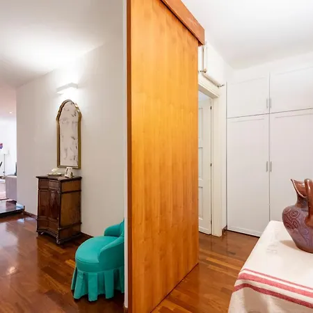 Cavour 9 2b 2b 100mq With Private Garage, In Center Of Rapallo, Wifi, Air Conditioned Apartment Rapallo
