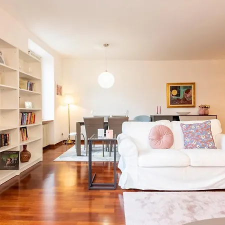 Cavour 9 2b 2b 100mq With Private Garage, In Center Of Rapallo, Wifi, Air Conditioned