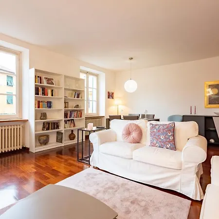 Cavour 9 2b 2b 100mq With Private Garage, In Center Of Rapallo, Wifi, Air Conditioned
